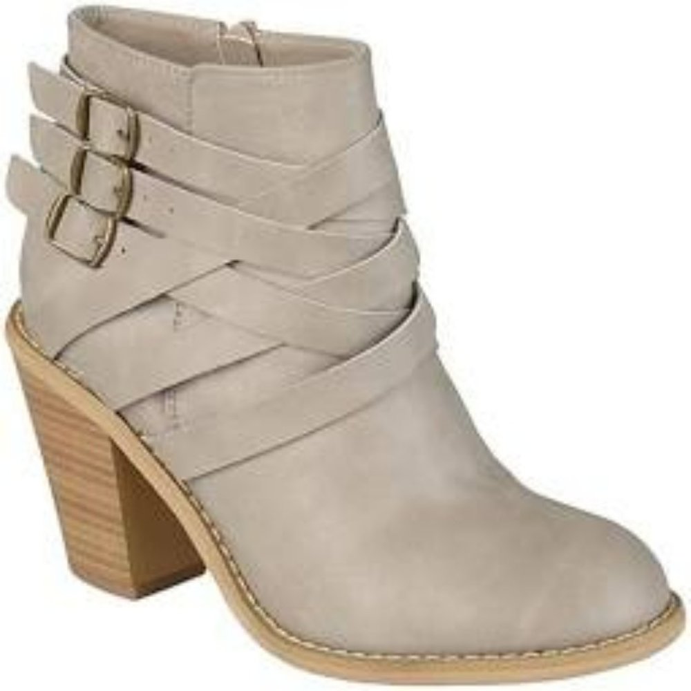 New JOURNEE COLLECTION Women's Stone Distressed Buckles Stacked Heel Boot 8.5